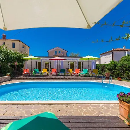 Appartement Nika-2 *