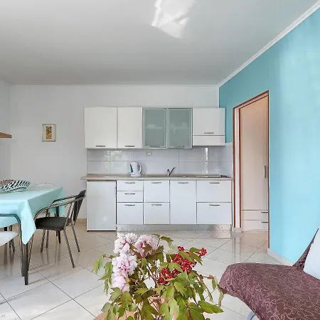 Nika-2 By Interhome Umag