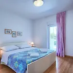 Lejlighed Nika-2 By Interhome