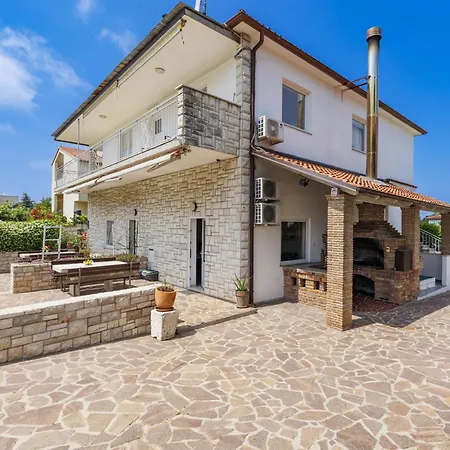 Nika-2 By Interhome Apartman