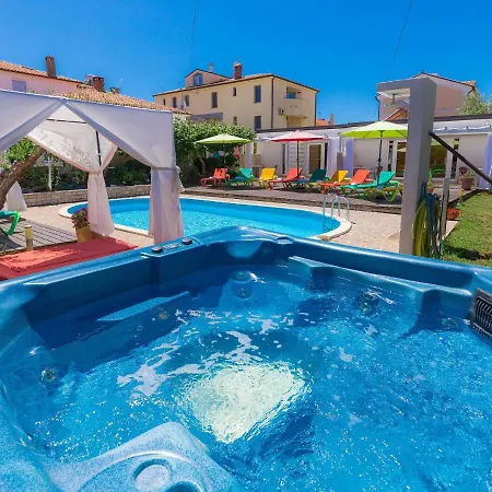 Nika-2 By Interhome * Umag